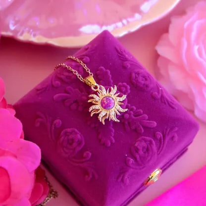 ☀️ Elegant Sun Crystal Pendant Necklace – Aesthetic Jewelry for Everyday Style
