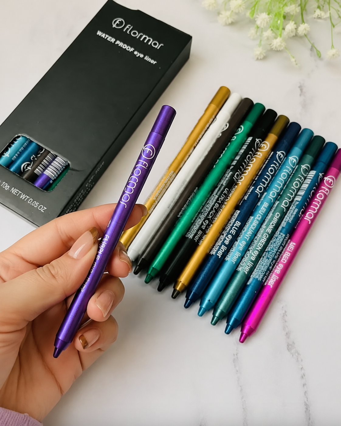 ✨ 4-in-1 Multi-Use Makeup Pencil – Eyes, Lips & Highlight 💄