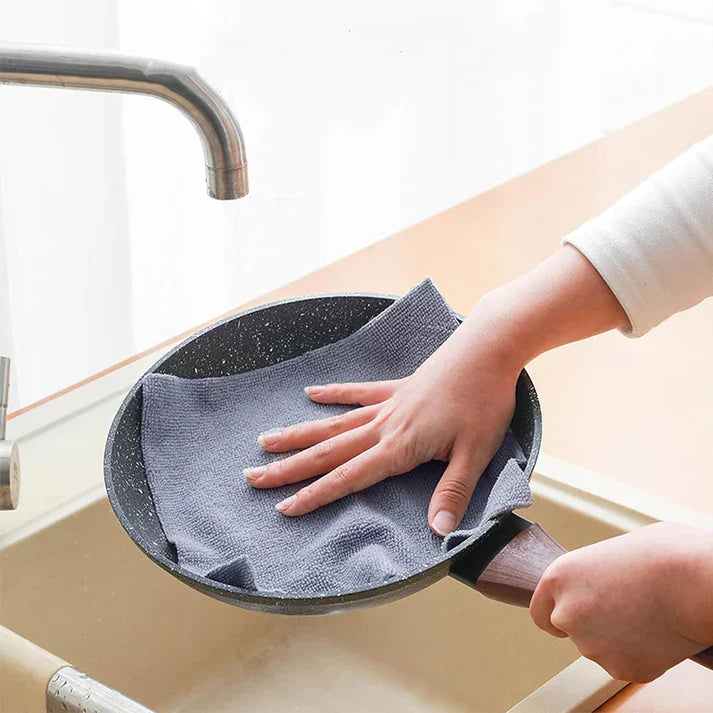 Re-Useable Microfiber Cleaning Cloth With Box