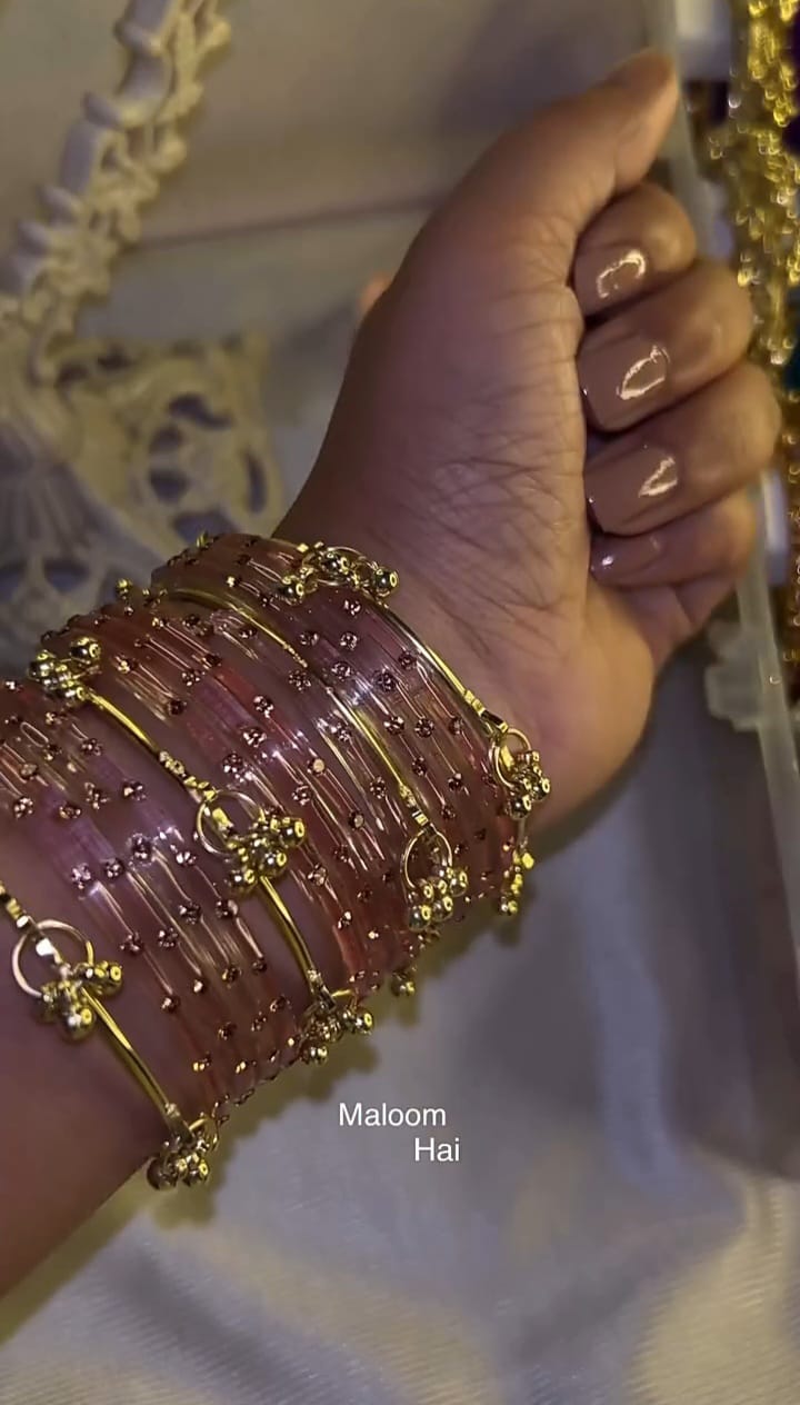 Trendy Pink Glass Bangles