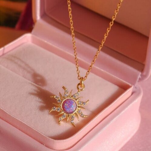 ☀️ Elegant Sun Crystal Pendant Necklace – Aesthetic Jewelry for Everyday Style
