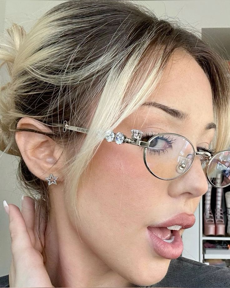 Rhinestone Oval Women Sunglasses