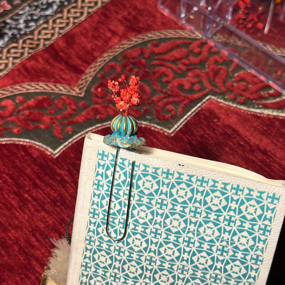 Bookmark Bliss Charm